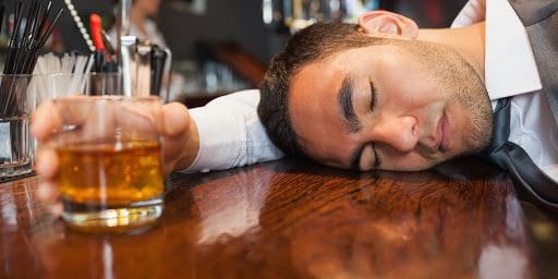 CÓ THẬT “NAM VÔ TỬU NHƯ KỲ VÔ PHONG”?