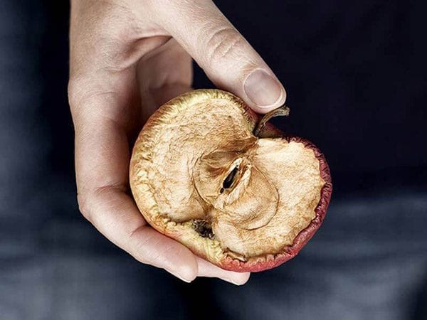 KHI “CÔ BÉ GẶP KHÔ HẠN”