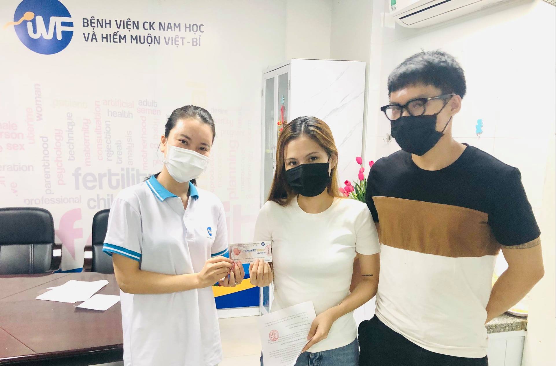 CẢM XÚC VUI MỪNG NHỮNG GIA ĐÌNH ĐẦU TIÊN NHẬN PHIẾU CAM KẾT VÀNG