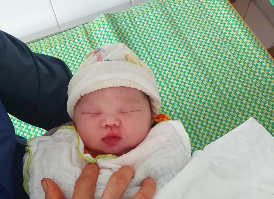 CẢM ƠN CON ĐÃ ĐẾN VỚI GIA ĐÌNH SAU NĂM THÁNG MONG CHỜ