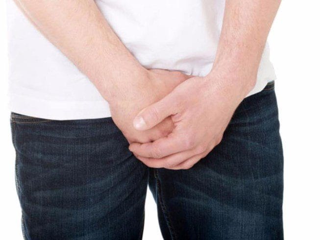 NAM GIỚI CẦN LÀM GÌ KHI ĐAU TỨC TINH HOÀN
