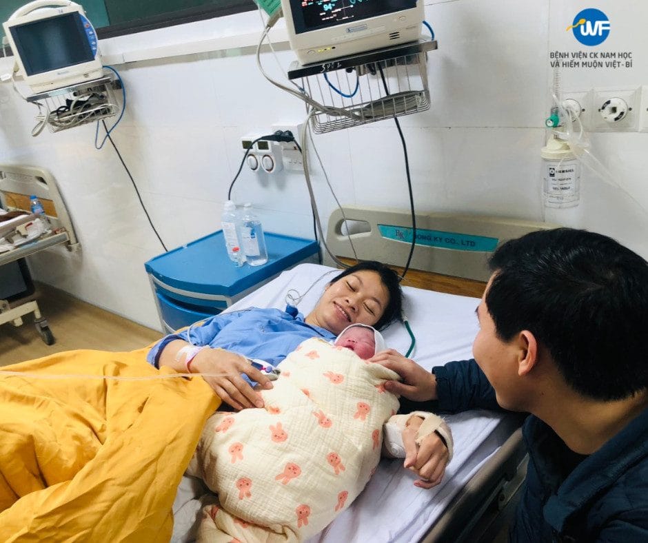 Tưởng hiếm muộn, chàng trai ngồi xe lăn mặc cảm khi lấy vợ đẹp, ai ngờ 2 năm sau “trời cho lộc”