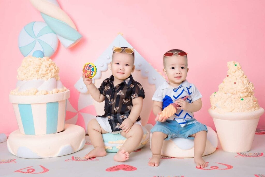 "Chào mừng các con đã đến thế gian này với Ba Mẹ"