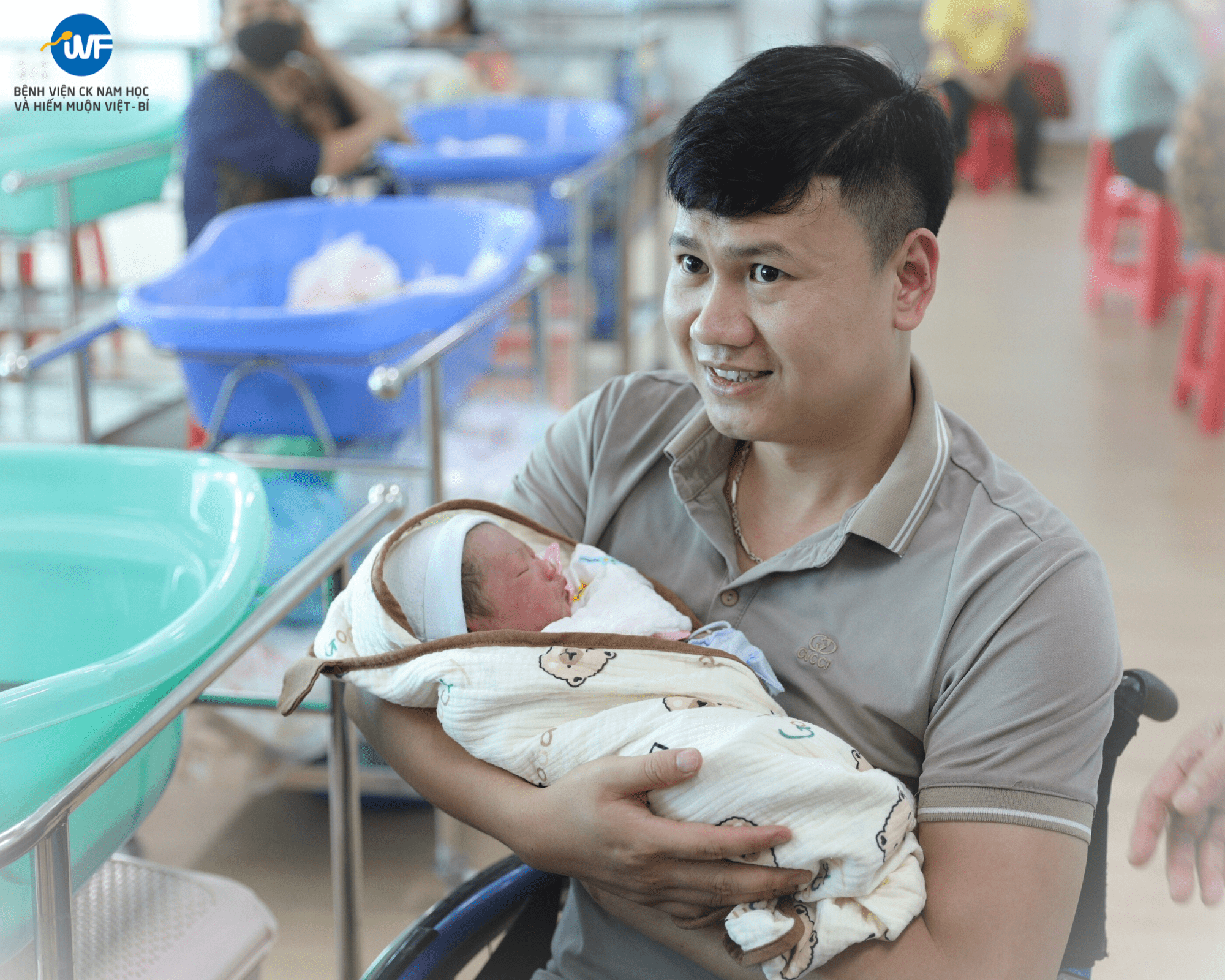 HẠNH PHÚC VẸN TRÒN CỦA ĐÔI VỢ CHỒNG HIẾM MUỘN