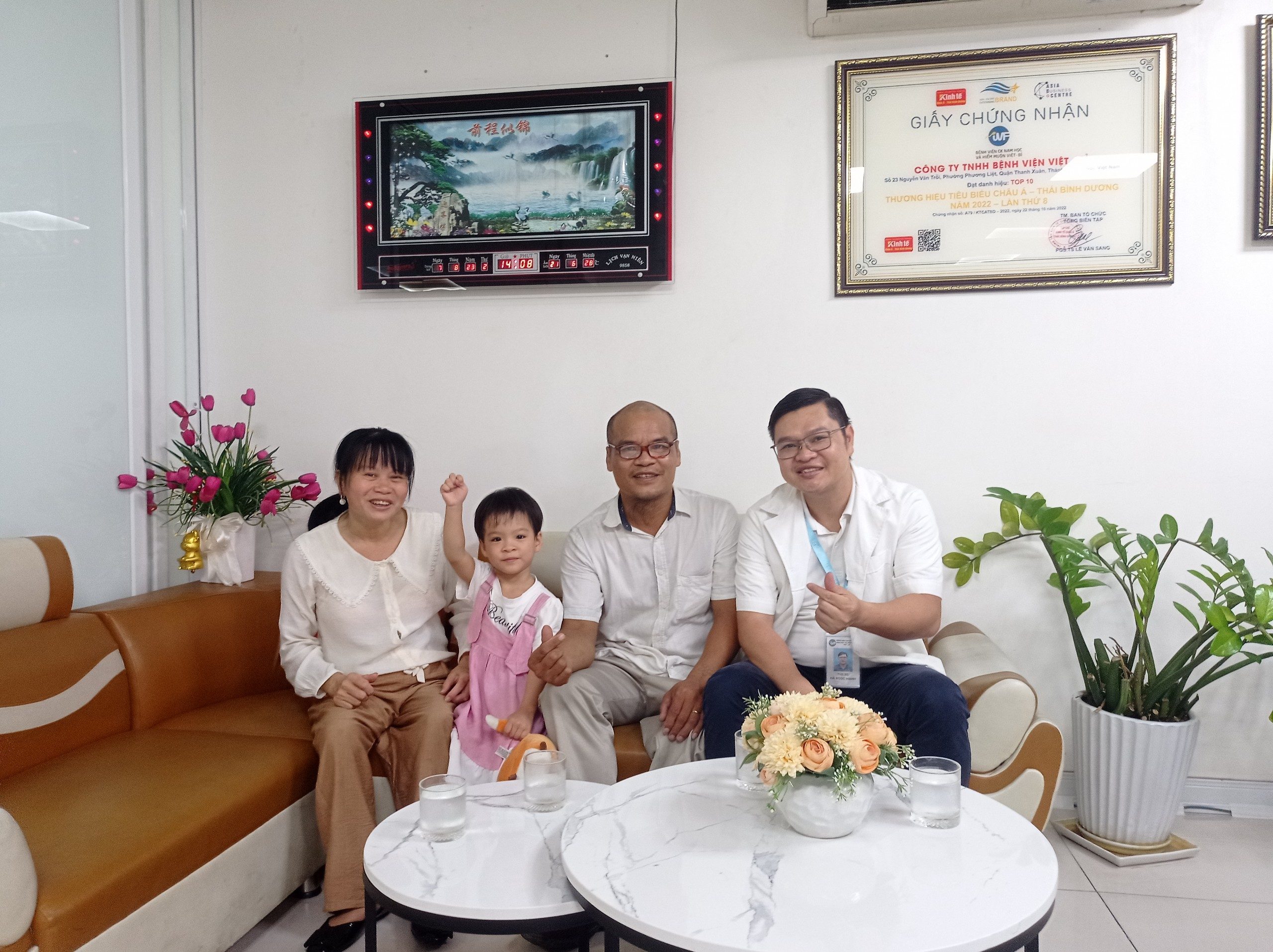 49 TUỔI, HẠNH PHÚC ĐÓN CON GÁI ĐẦU LÒNG TẠI IVF VIỆT – BỈ