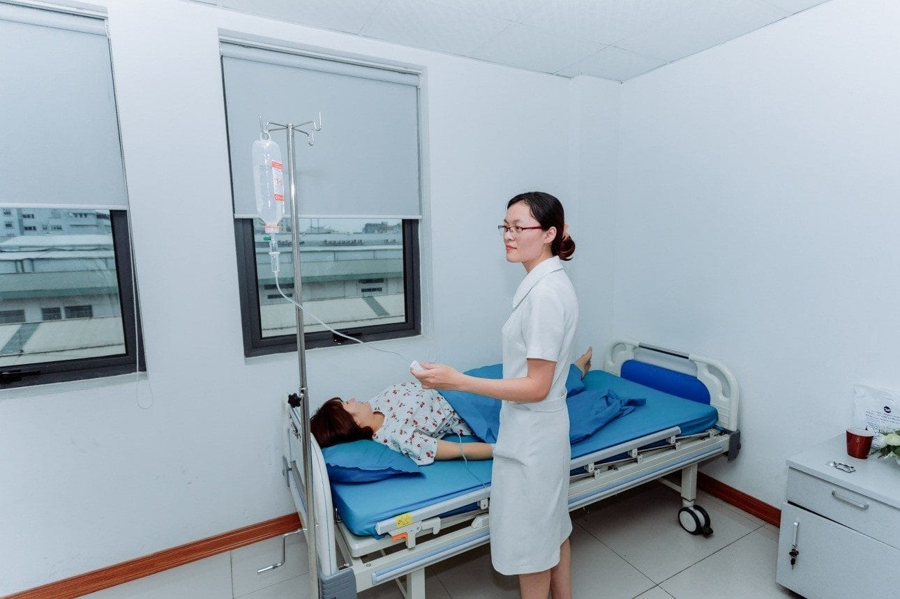 TÂM SỰ NGHỀ ĐIỀU DƯỠNG