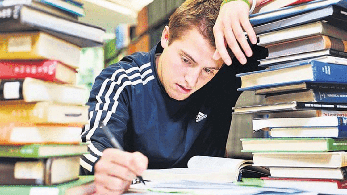 CẬU CHỦ STRESS, “CẬU NHỎ” LÊ LẾT